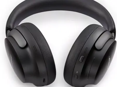 Bose Quietcomfort Ultra Headphones Low-poly 3D model