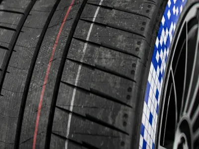 Michelin Pilot Sport EV 24 64 18 Clean 3D model