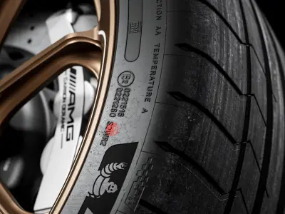 Michelin Pilot Sport S 5 325 30 ZR21 108Y 3D model