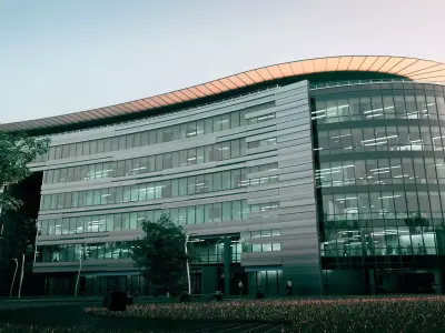 Glass Office Building - Day and Night 3D model