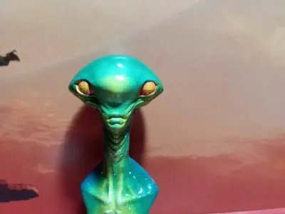 alien figurine 3D print model