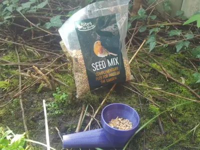 Bird Seed Dispenser Free 3D print model