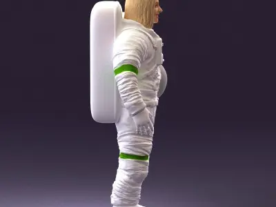 001013 woman space astronaut 3D model