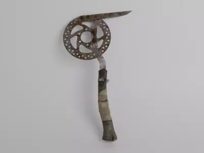 Brake disc battle axe Free low-poly 3D model