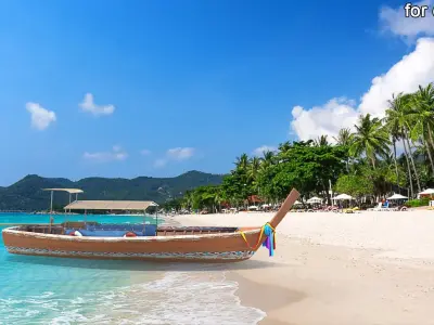 Traditional Thai Longtail Boat Low-poly 3D model