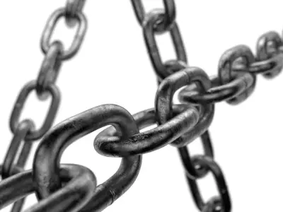 Old chain Low-poly 3D model