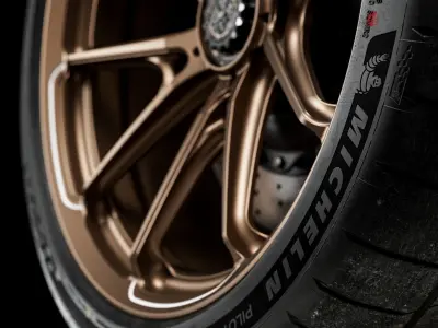 Michelin Pilot Sport S 5 325 30 ZR21 108Y 3D model