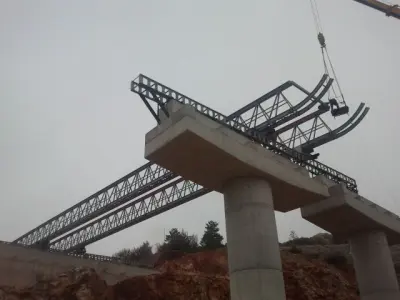 Launching Girder Free 3D model