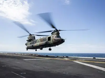 Boeing CH-47 Chinook 3D model