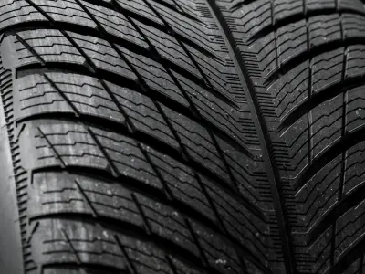 MICHELIN Pilot Alpin 5 275 35 R21 103V 3D model