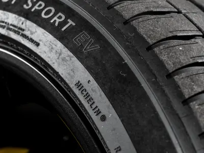 Michelin Pilot Sport EV 255 40 R21 102Y 3D model