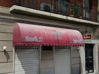 Building apartment with balcony Low-poly 3D model