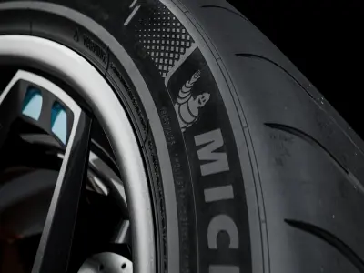 MICHELIN Pilot Sport Cup 2 R 335 30 ZR20 108Y MO1 3D model