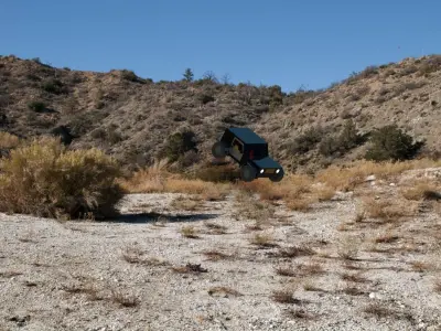 Concept jeep Free low-poly 3D model