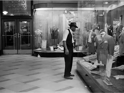 Vintage Clothes Storefront 3D model