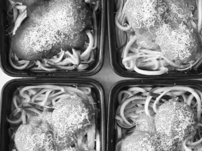 3D Model Food Healthy Meal Prep Boxes Low-poly 3D model