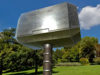 MJOLNIR hammer Free low-poly 3D model