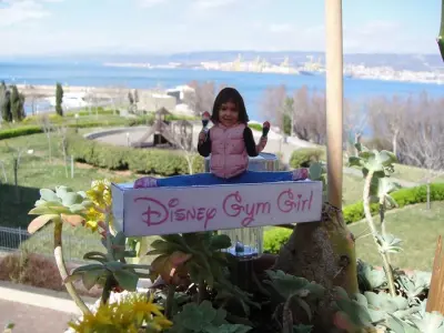 Disney Gym Girl Paper Cut Out Low-poly 3D model