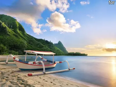 Traditional Bali Boat Jukung Low-poly 3D model