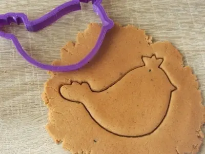 Bird with a crown cookie cutter for professional Free 3D print model