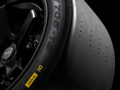 Pirelli DH Slick Circuit 325 705 R19 3D model