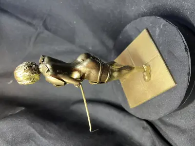Bo the Armored Energy Sword Woman 3D print model