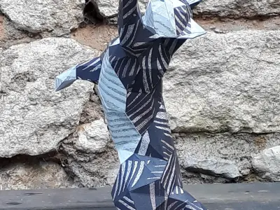 Cat catcher lowpoly paper Free low-poly 3D model