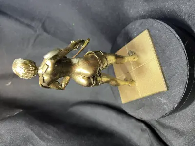 Bo the Armored Energy Sword Woman 3D print model