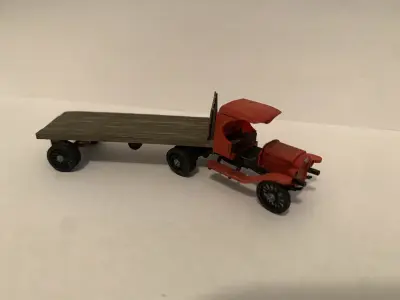 HO Scale 1920s Truck and Flatbed Trailer 3D print model