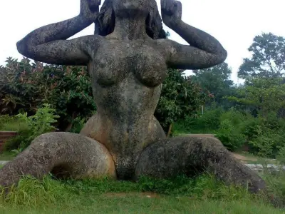 Yakshi sculpture at the Malampuzha park 3D model