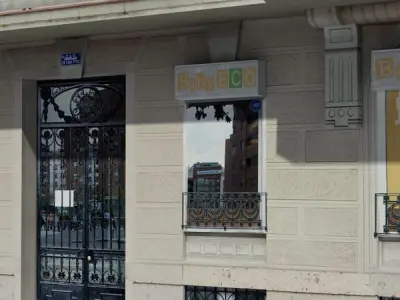 Building with balconies and windows Low-poly 3D model