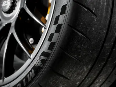 Michelin Pilot Sport CUP 2 R V3 325 30 ZR21 108Y 3D model