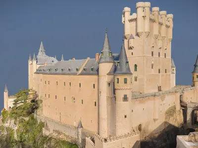 Gothic Medieval Castle - Low Poly Low-poly 3D model