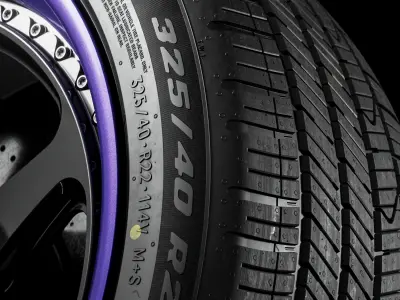 Pirelli AS Plus 3 325 40 R22 3D model