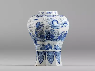 001590 18th Century Chinese Porcelain Vase 3D model