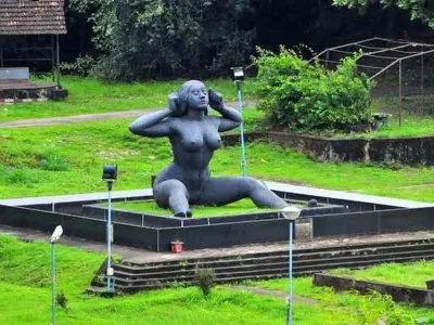 Yakshi sculpture at the Malampuzha park 3D model