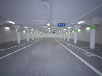 studio render 4 empty parking garage with pillars Low-poly 3D model