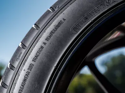 Vitour Tempesta P1 Plus 275 35 ZR18 3D model